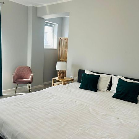 Sibiu Ezonia Central Apartment מראה חיצוני תמונה