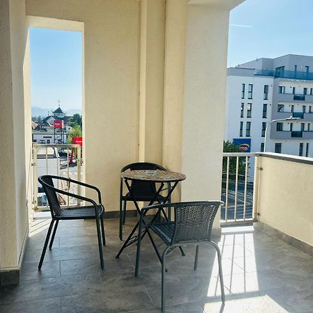Sibiu Ezonia Central Apartment מראה חיצוני תמונה