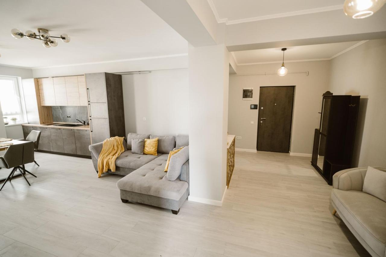 Sibiu Ezonia Central Apartment מראה חיצוני תמונה