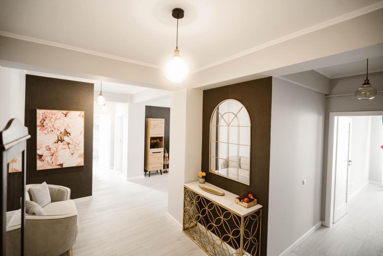 Sibiu Ezonia Central Apartment מראה חיצוני תמונה
