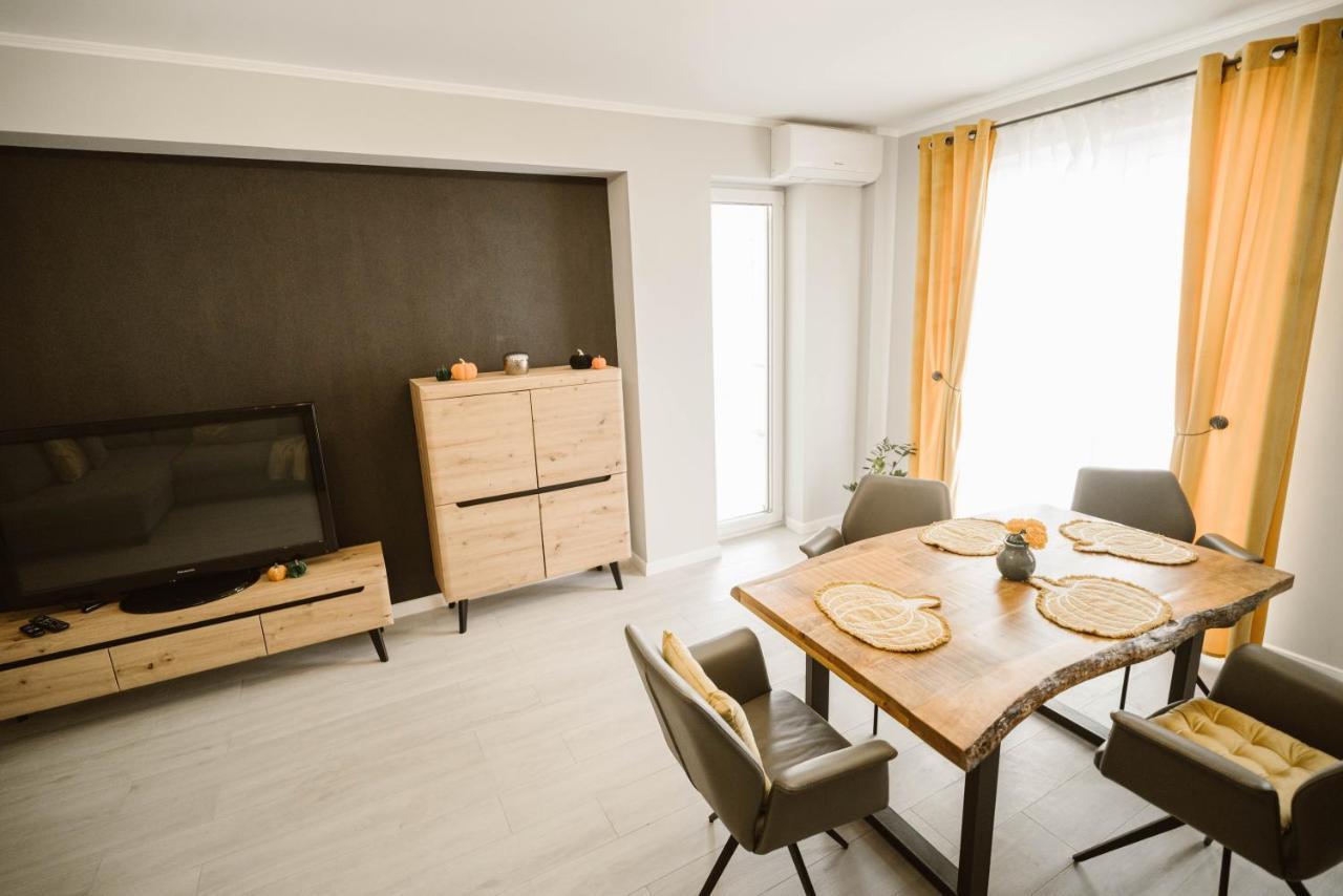 Sibiu Ezonia Central Apartment מראה חיצוני תמונה