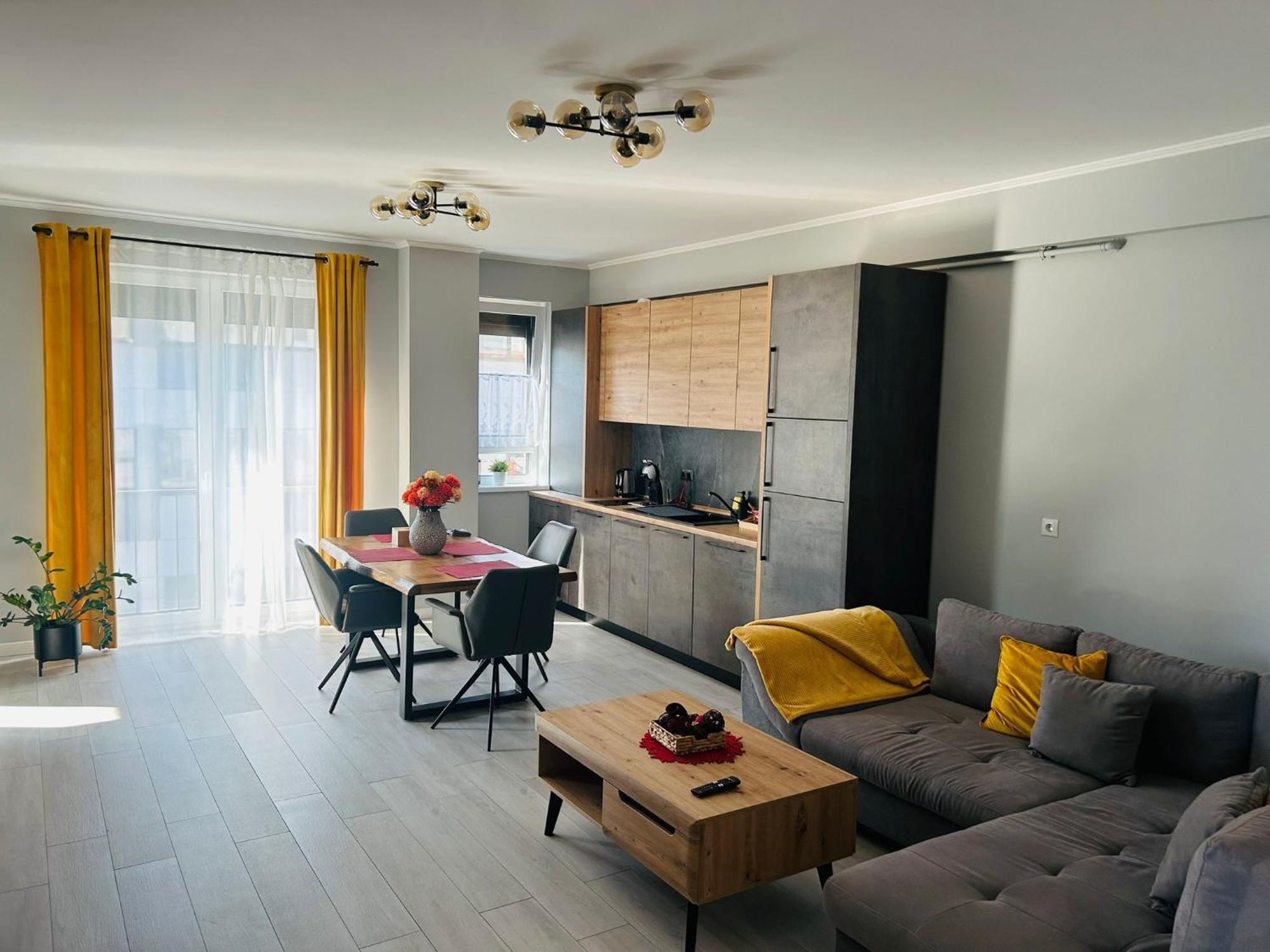 Sibiu Ezonia Central Apartment מראה חיצוני תמונה